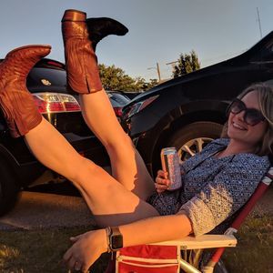 Meet your Posher, Caroline